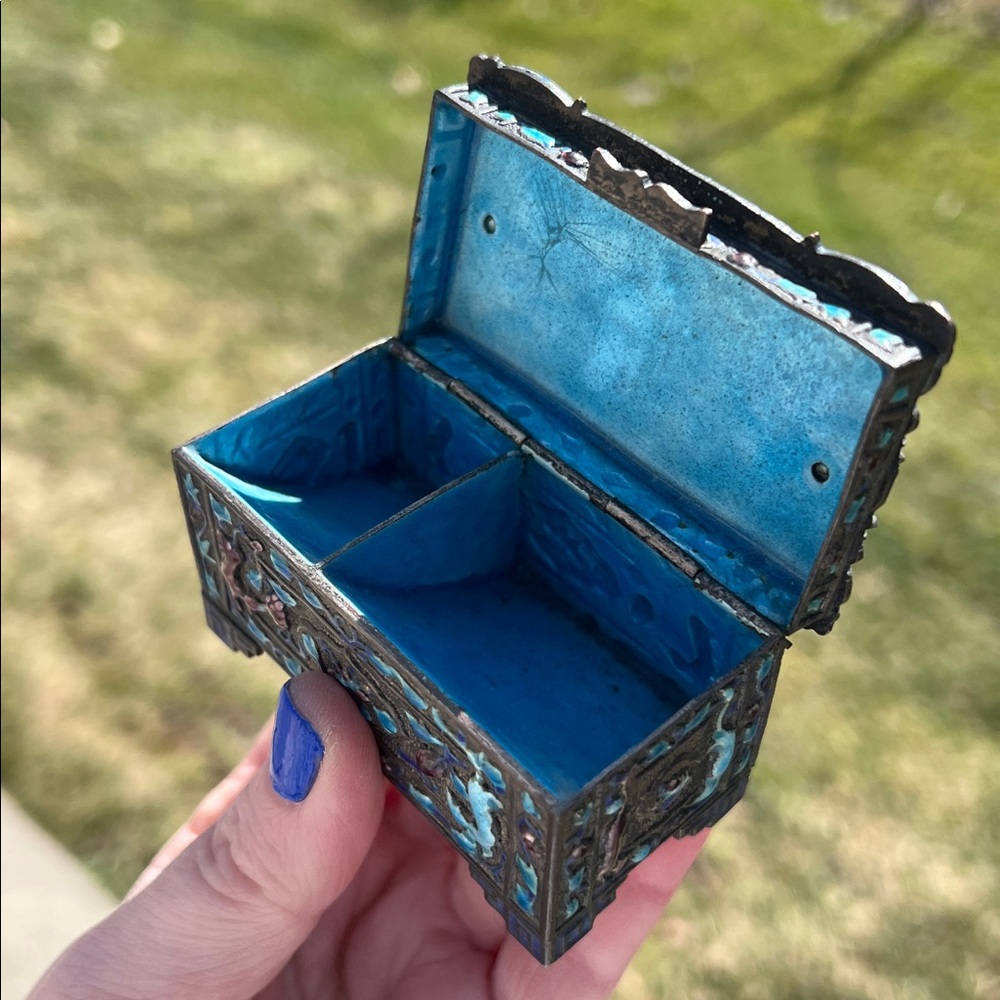 Antique Chinese Silver Plated Blue Purple Enamel Stamp Box Trinket Box - Picture 10 of 17